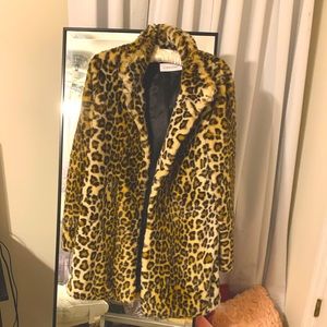 Calvin Klein women’s faux fur leopard print coat sz S